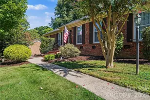 2610 Tattersall Dr, Charlotte, NC 28210 - Photo 2