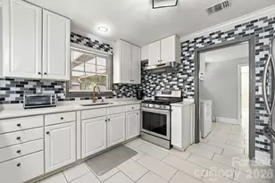 901 Furman St, Dallas, NC 28034 - Photo 14