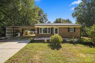 901 Furman St, Dallas, NC 28034 - Photo 1