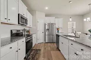 5211 Belstone Ln, Charlotte, NC 28215 - Photo 14