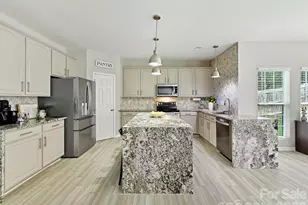 9338 Atlas Cedar Dr, Charlotte, NC 28215 - Photo 10