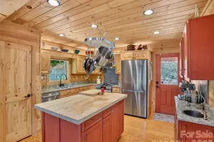 364 Rock Creek Rd, Zirconia, NC 28790 - Photo 22