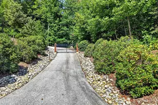 364 Rock Creek Rd, Zirconia, NC 28790 - Photo 6