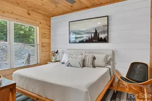 364 Rock Creek Rd, Zirconia, NC 28790 - Photo 32