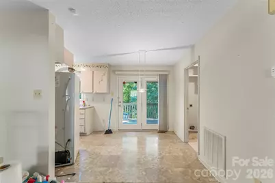 2524 Robinson Road, Newton, NC 28658 - Photo 2