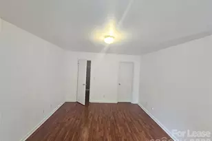 8815 Korniv Dr, Charlotte, NC 28216 - Photo 6