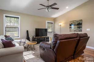 33 Sherman Meadows Dr, East Flat Rock, NC 28726 - Photo 8
