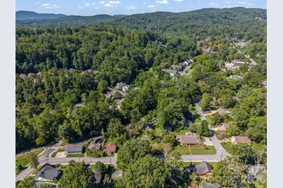 323 Blythe Street, Hendersonville, NC 28739 - Photo 48