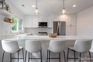 21 W Chapel Rd, Asheville, NC 28803 - Photo 14