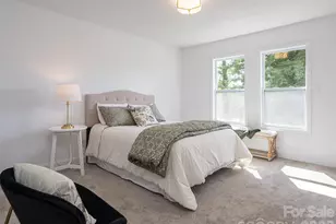 21 W Chapel Rd, Asheville, NC 28803 - Photo 28