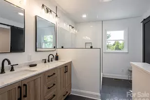 21 W Chapel Rd, Asheville, NC 28803 - Photo 20