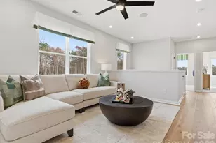 8300 Discovery Ln, Charlotte, NC 28216 - Photo 2