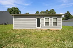 2142 Cindy Ln, Charlotte, NC 28216 - Photo 18