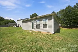 2142 Cindy Ln, Charlotte, NC 28216 - Photo 20