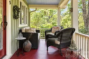 33 Pinecroft Rd, Asheville, NC 28804 - Photo 2