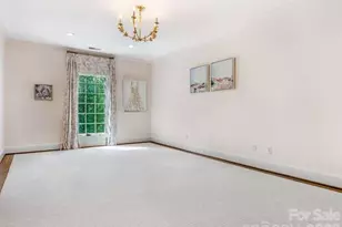 1811 Queens Rd W, Charlotte, NC 28207 - Photo 28