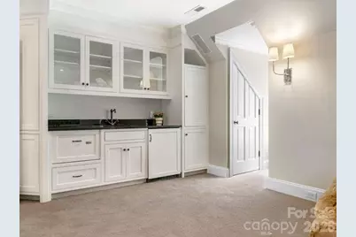 1811 Queens Road W, Charlotte, NC 28207 - Photo 36