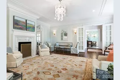1811 Queens Road W, Charlotte, NC 28207 - Photo 6