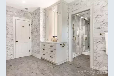 1811 Queens Road W, Charlotte, NC 28207 - Photo 22