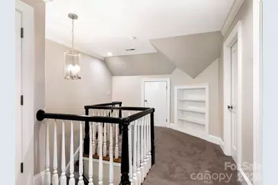 1811 Queens Road W, Charlotte, NC 28207 - Photo 34