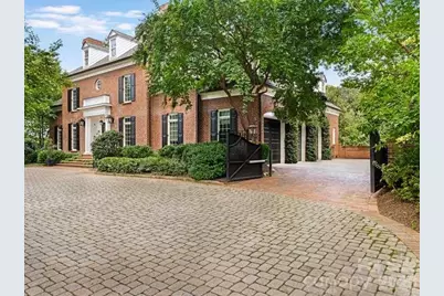 1811 Queens Road W, Charlotte, NC 28207 - Photo 2
