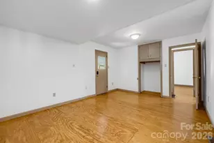 22 Jarrett St, Asheville, NC 28806 - Photo 18