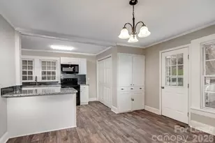 721 Broad St, Kannapolis, NC 28081 - Photo 6