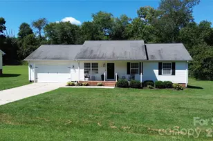 1545 Hamlet St, Lincolnton, NC 28092 - Photo 2