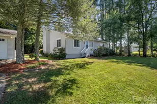 3 Apple Blossom Ln, Hendersonville, NC 28792 - Photo 6