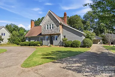 1351 E Marion Street, Shelby, NC 28150 - Photo 2