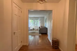 105 S Laurel Ave, Charlotte, NC 28207 - Photo 2