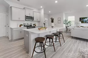 911 S Naughton St, Chester, SC 29706 - Photo 2