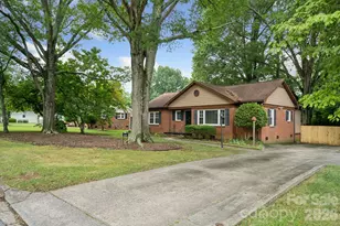 1818 Woodland Dr, Charlotte, NC 28205 - Photo 2