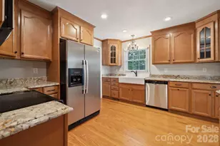 1818 Woodland Dr, Charlotte, NC 28205 - Photo 8