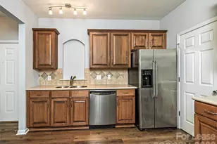 3172 Margellina Drive, Charlotte, NC 28210 - Photo 8