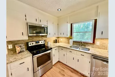 9500 Harvest Lane, Davidson, NC 28036 - Photo 4