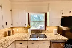 9500 Harvest Ln, Davidson, NC 28036 - Photo 6
