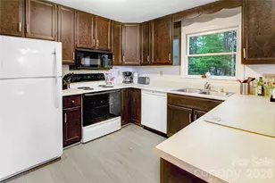 73 Toxaway Vws Dr, Lake Toxaway, NC 28747 - Photo 18