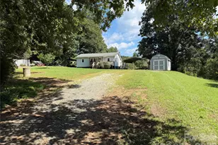 44 Oak Hill Rd, Nebo, NC 28761 - Photo 32