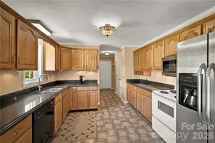 1229 Birch Dr, Morganton, NC 28655 - Photo 2
