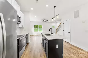 2043 Green Oak Dr, Shelby, NC 28152 - Photo 4