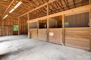 989 Fox Mountain Rd, Columbus, NC 28722 - Photo 6