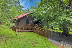 989 Fox Mountain Rd, Columbus, NC 28722 - Photo 2