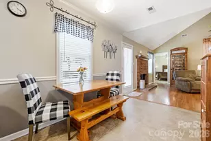7601 Gillman Ct, Charlotte, NC 28269 - Photo 18
