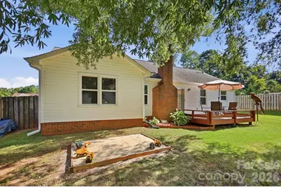 7601 Gillman Court, Charlotte, NC 28269 - Photo 34