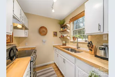 78 London Lane, Clyde, NC 28721 - Photo 10