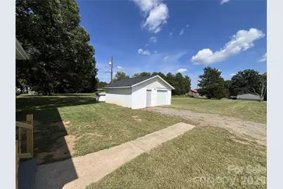6270 Nc 16 Highway N, Conover, NC 28613 - Photo 6