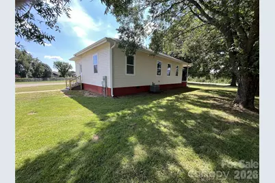 6270 Nc 16 Highway N, Conover, NC 28613 - Photo 8