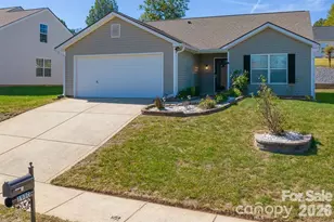 1980 8th St Ln SE, Hickory, NC 28602 - Photo 1