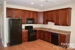 118 Sherman Oaks Ln, Mooresville, NC 28115 - Photo 1